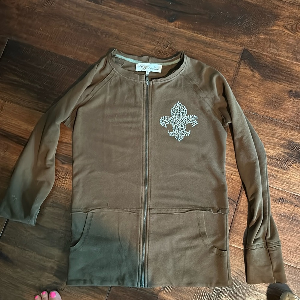 Look adorable fleur-de-lis pattern jacket. So comfortable. Goes with anything.
